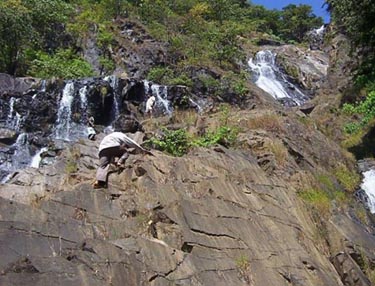 Hosagodu_falls_Climb